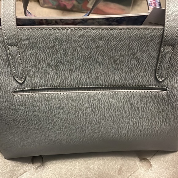 Betsey Johnson gray tote style bag with amazing lining and detachable pouch, new - Picture 4 of 15